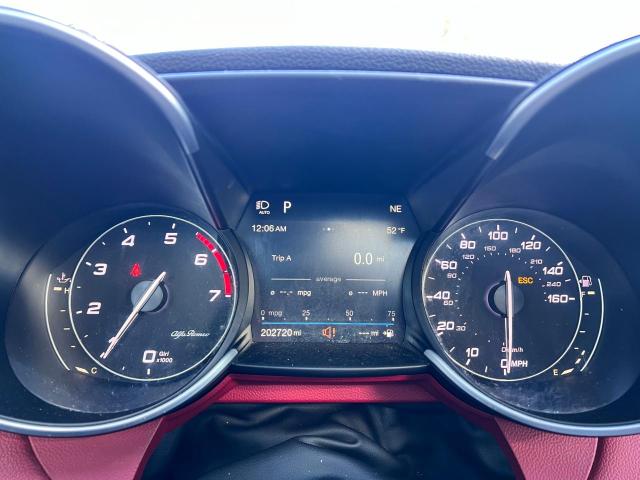 ZARFAEDN9H7531927 - 2017 ALFA ROMEO GIULIA Q4 WHITE photo 8