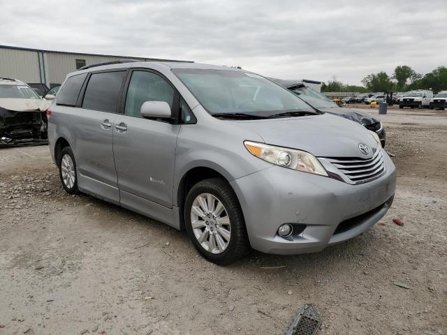 5TDYK3DC5BS142900 - 2011 TOYOTA SIENNA XLE Gümüş fotoğraf 4