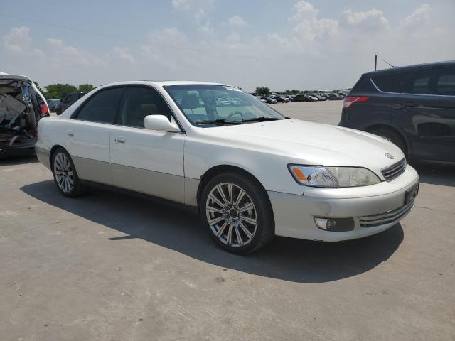 JT8BF28G510305529 - 2001 LEXUS ES 300 WHITE photo 4