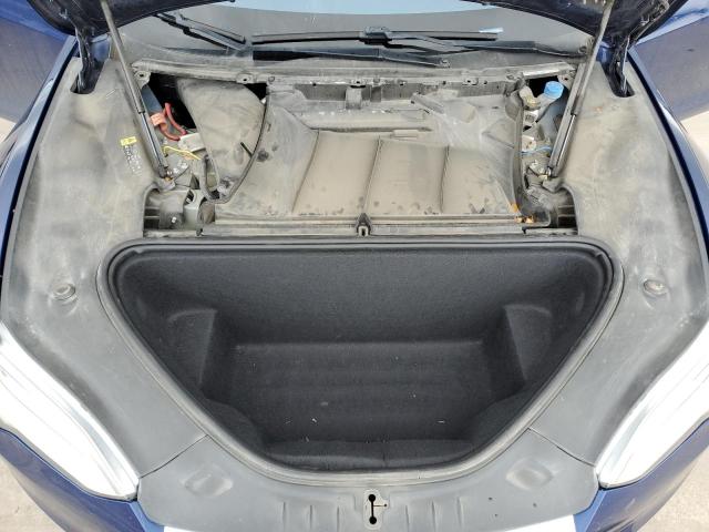 5YJSA1E22JF245875 - 2018 TESLA MODEL S ლურჯი ფოტო 11