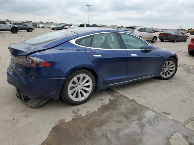 5YJSA1E22JF245875 - 2018 TESLA MODEL S ლურჯი ფოტო 3
