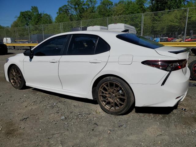 4T1T31AK1RU077357 - 2024 TOYOTA CAMRY SE NIGHT SHADE WHITE photo 2