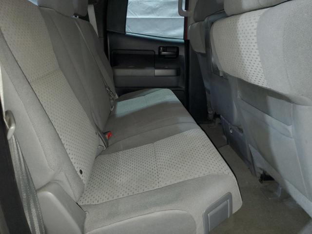 5TFUM5F17BX025863 - 2011 TOYOTA TUNDRA DOUBLE CAB SR5 RED photo 10