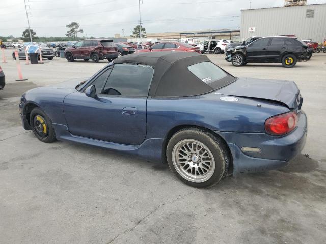 JM1NB353720232005 - 2002 MAZDA MX-5 MIATA BASE BLUE photo 2