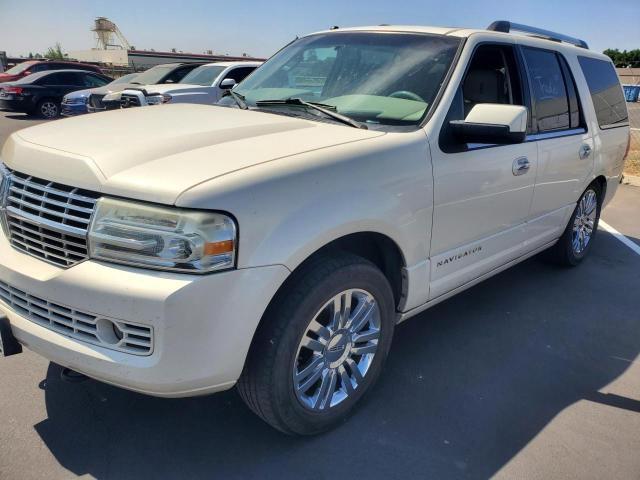 5LMFU28598LJ01521 - 2008 LINCOLN NAVIGATOR 白色 照片 2