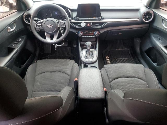 3KPF24AD0KE012561 - 2019 KIA FORTE FE WHITE photo 8