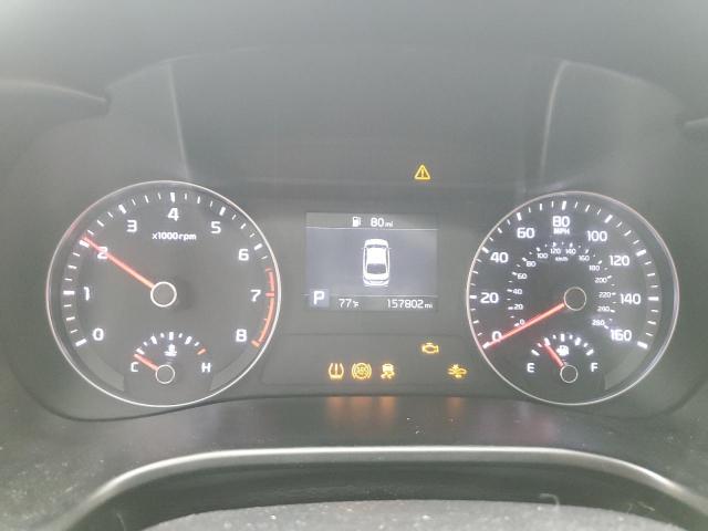 3KPF24AD0KE012561 - 2019 KIA FORTE FE WHITE photo 9