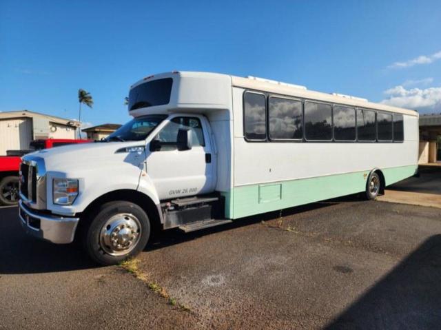 1FDNF6AY2KDF01300 - 2019 FORD F650 SUPER DUTY WHITE photo 1