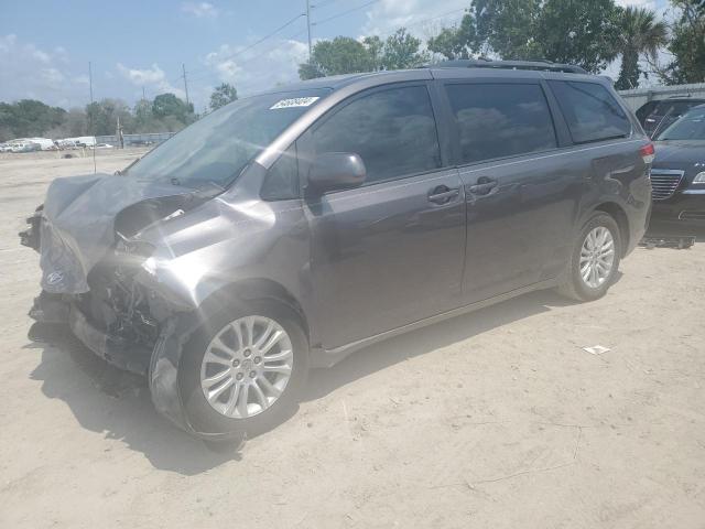 2012 TOYOTA SIENNA XLE, 