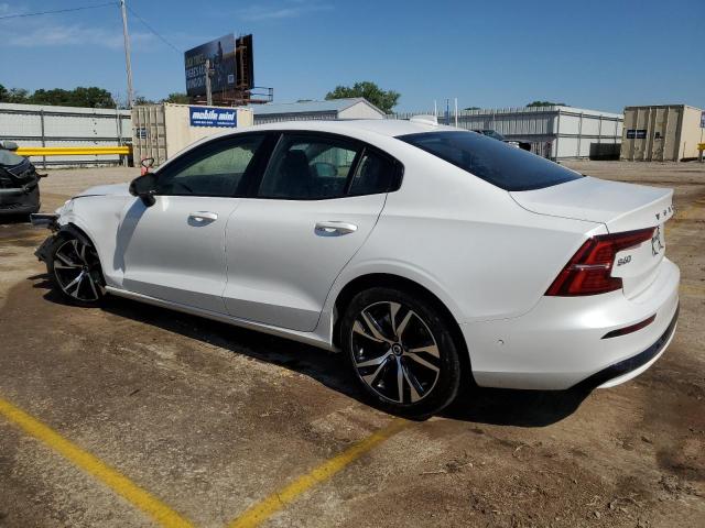 7JRL12TL1RG299385 - 2024 VOLVO S60 PLUS WHITE photo 2