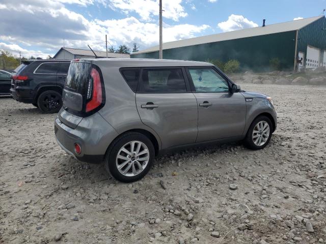 KNDJP3A50J7505556 - 2018 KIA SOUL + SILVER photo 3