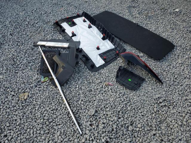 5TDGZRBH4NS197657 - 2022 TOYOTA HIGHLANDER XLE WHITE photo 13