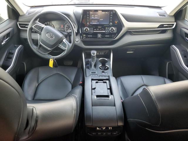 5TDGZRBH4NS197657 - 2022 TOYOTA HIGHLANDER XLE WHITE photo 8