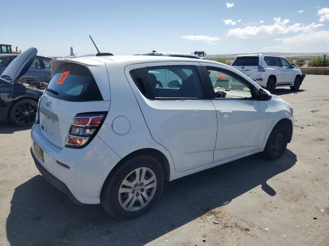 1G1JG6SH8H4175194 - 2017 CHEVROLET SONIC WHITE photo 3