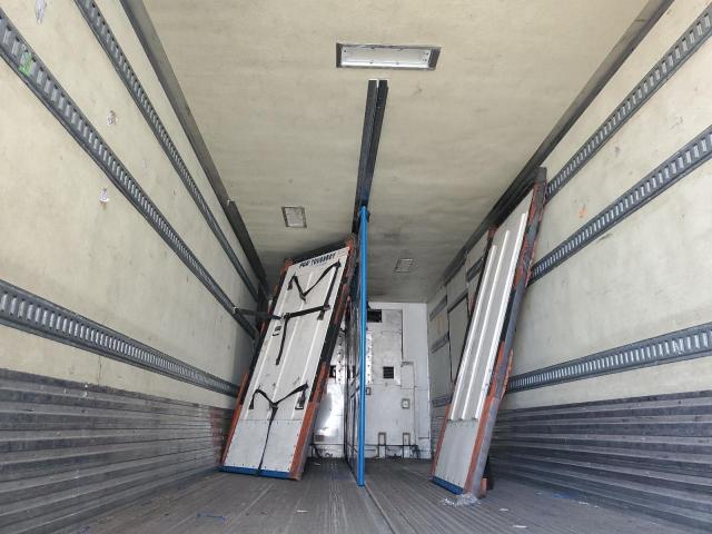 1UYVS1287DM672002 - 2013 UTILITY VS2RA Weiß Foto 9