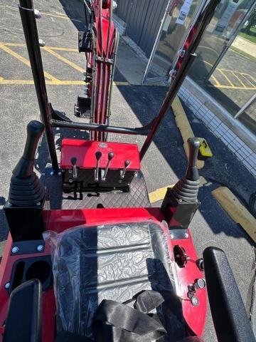 3898466 - 2025 OTHER HEAVY EQUIPMENT EXCAVATOR RED photo 7