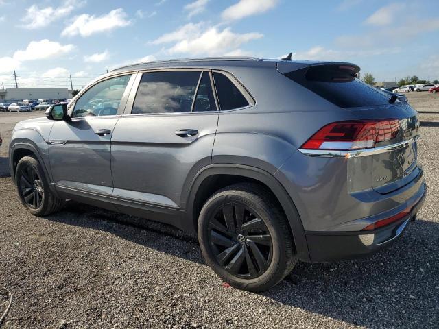 1V2WE2CA2NC214021 - 2022 VOLKSWAGEN ATLAS CROS SE GRAY photo 2