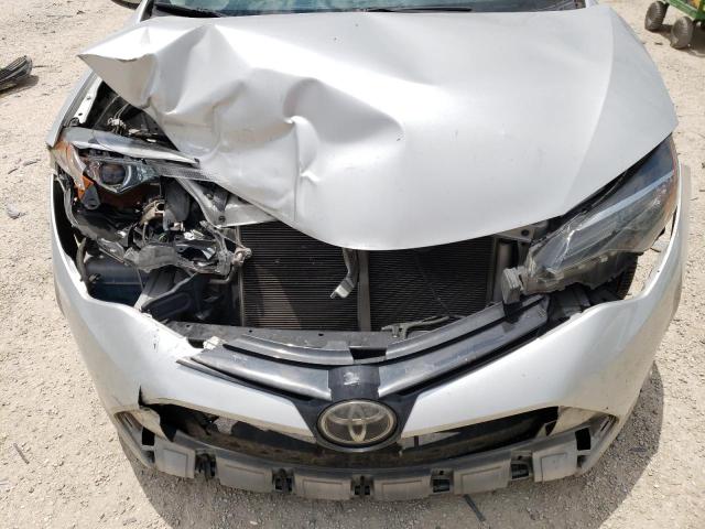 5YFBURHE1JP791650 - 2018 TOYOTA COROLLA L SILVER photo 11