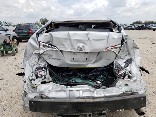 5YFBURHE1JP791650 - 2018 TOYOTA COROLLA L SILVER photo 6