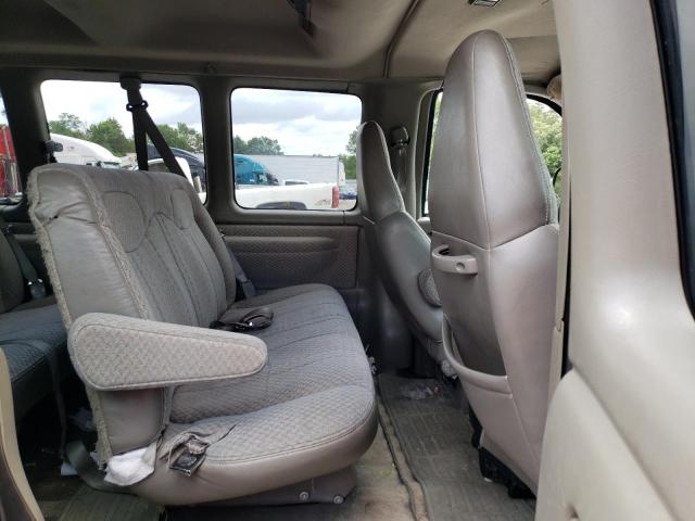 1GAHG39R4Y1157384 - 2000 CHEVROLET EXPRESS GRAY photo 11