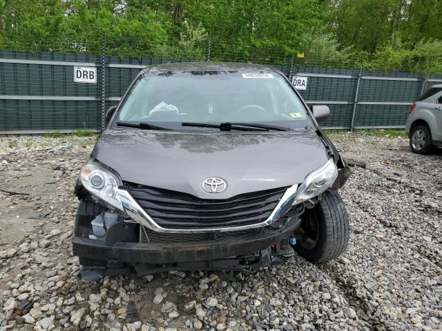 5TDKK3DC4CS262212 - 2012 TOYOTA SIENNA LE GRAY photo 5