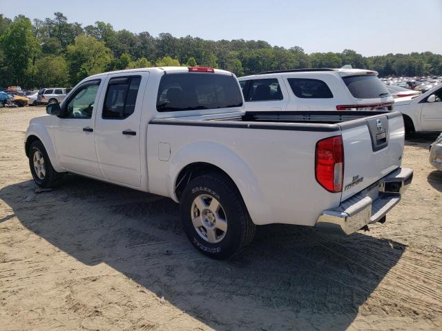 1N6AD09U27C465514 - 2007 NISSAN FRONTIER CREW CAB LE WHITE photo 2