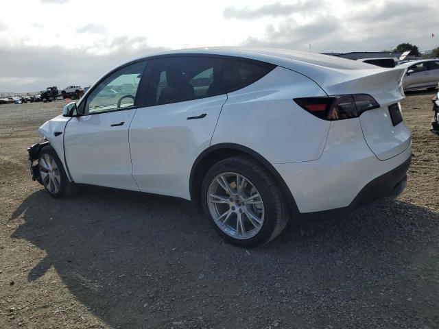 7SAYGDEE1PA126762 - 2023 TESLA MODEL Y WHITE photo 2