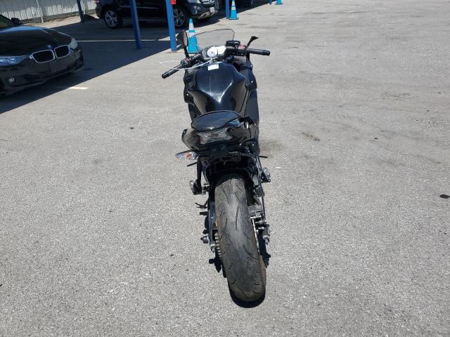 JKAEXEJ14HDA00798 - 2017 KAWASAKI EX650 J შავი ფოტო 4