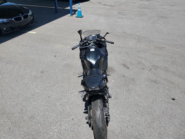 JKAEXEJ14HDA00798 - 2017 KAWASAKI EX650 J შავი ფოტო 6