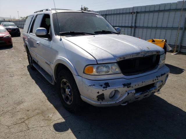 5LMPU28L8WLJ45767 - 1998 LINCOLN NAVIGATOR ვერცხლისფერი ფოტო 4