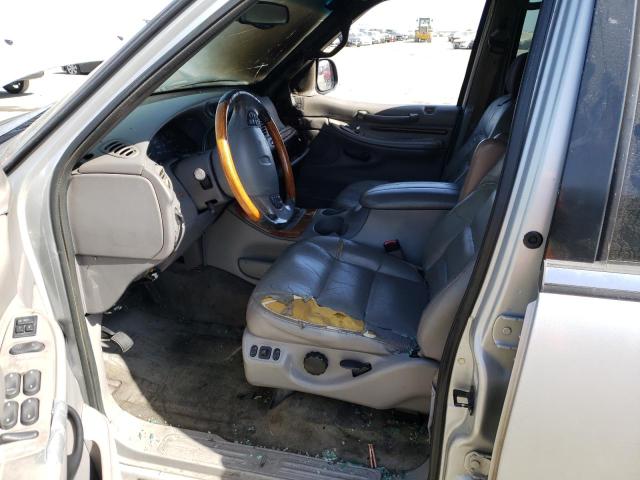 5LMPU28L8WLJ45767 - 1998 LINCOLN NAVIGATOR ვერცხლისფერი ფოტო 7