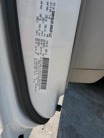 2V4RW4D1XAR231324 - 2010 VOLKSWAGEN ROUTAN S WHITE photo 14