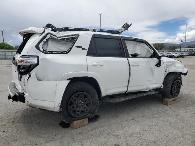 JTEBU5JR1J5503379 - 2018 TOYOTA 4RUNNER SR5/SR5 PREMIUM WHITE photo 3