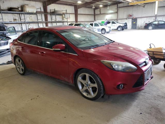 1FAHP3J29CL122221 - 2012 FORD FOCUS TITANIUM RED photo 4