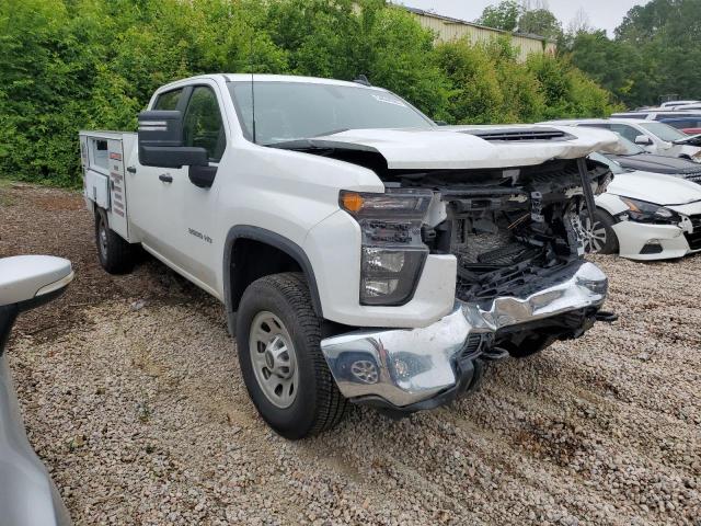 1GB4WRE7XPF115047 - 2023 CHEVROLET SILVERADO C3500 WHITE photo 4