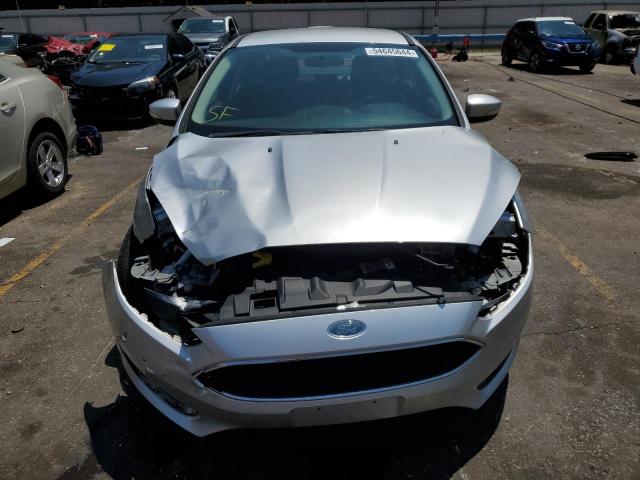 1FADP3F29GL326854 - 2016 FORD FOCUS SE SILVER photo 5