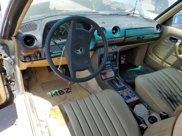 WDBAB53A3FA239558 - 1985 MERCEDES-BENZ 300 CDT GREEN photo 8