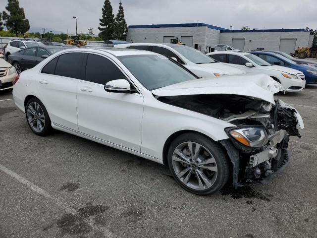 55SWF4JB8JU266156 - 2018 MERCEDES-BENZ C 300 WHITE photo 4