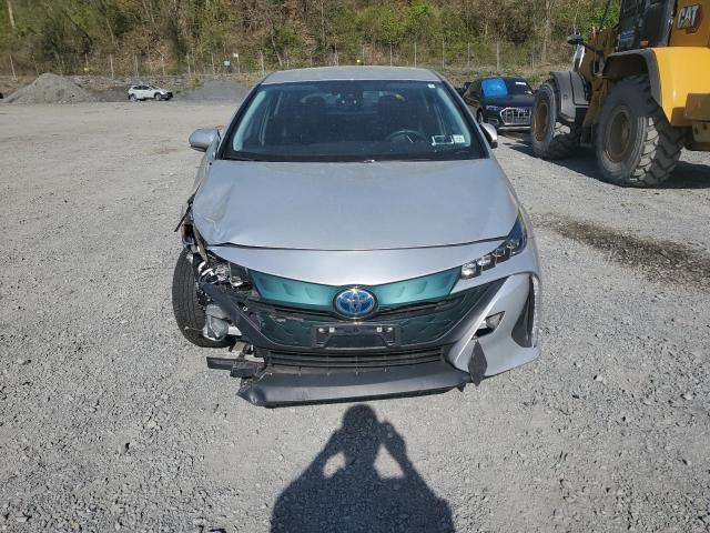 JTDKARFP3J3088721 - 2018 TOYOTA PRIUS PRIM 银色 照片 5
