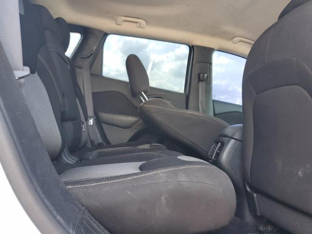 1C4PJLAB7GW258312 - 2016 JEEP CHEROKEE SPORT WHITE photo 11