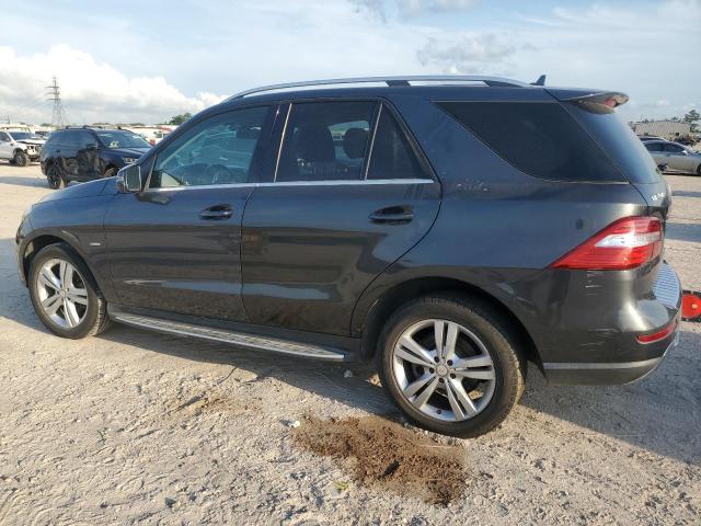 4JGDA5HBXCA036130 - 2012 MERCEDES-BENZ ML 350 4MATIC BLUE photo 2