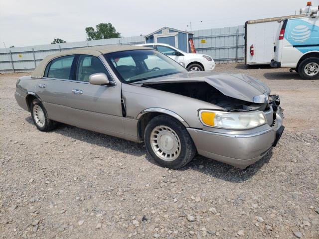 1LNHM81W91Y612396 - 2001 LINCOLN TOWN CAR EXECUTIVE BEIGE photo 4