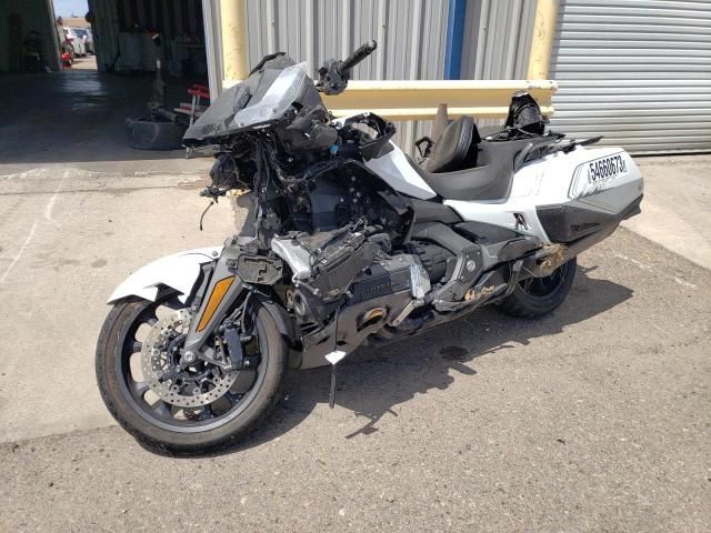 JH2SC7957LK200168 - 2020 HONDA GL1800 D WHITE photo 2