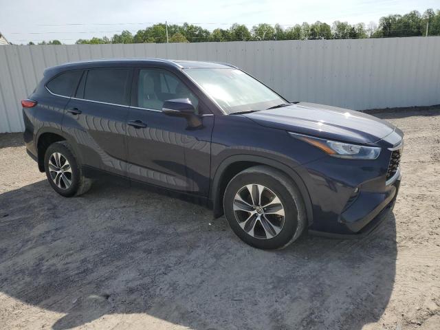 5TDGZRBH6LS050513 - 2020 TOYOTA HIGHLANDER XLE BLUE photo 4