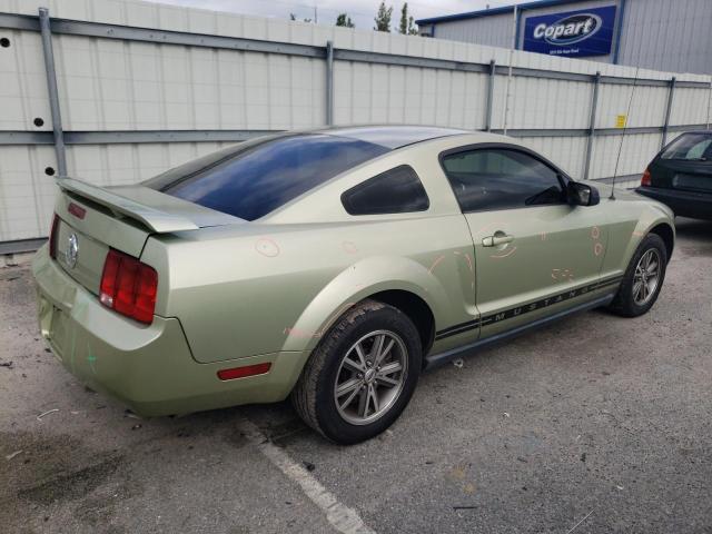 1ZVFT80N655233335 - 2005 FORD MUSTANG GREEN photo 3