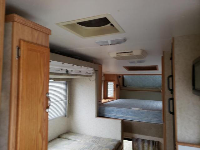 2HCY5116S20050292 - 2005 HOST CAMPER WHITE photo 9