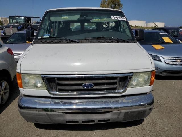 1FMNE11W07DB28236 - 2007 FORD ECONOLINE E150 WAGON WHITE photo 5