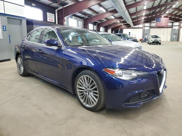 ZARFAEEN3H7537009 - 2017 ALFA ROMEO GIULIA TI Q4 BLUE photo 4