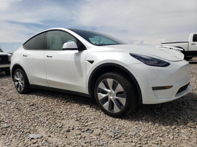 5YJYGDEE8MF202845 - 2021 TESLA MODEL Y WHITE photo 4