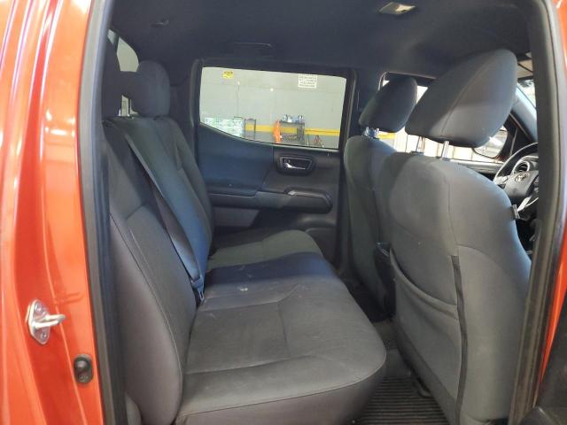 3TMCZ5AN6JM181520 - 2018 TOYOTA TACOMA DOUBLE CAB 橙色 照片 10